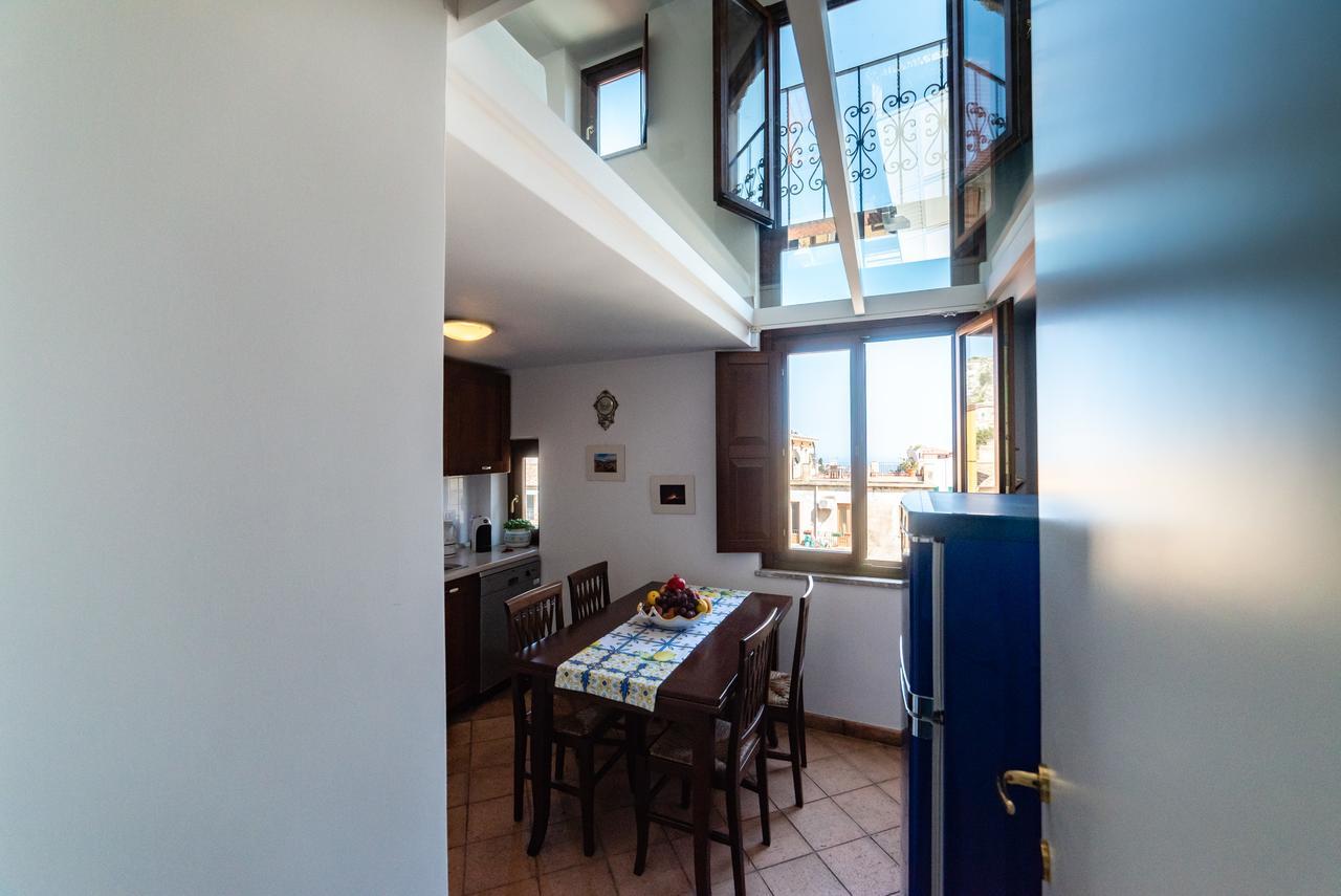 Vilagos Apartments & Loft Taormina Buitenkant foto