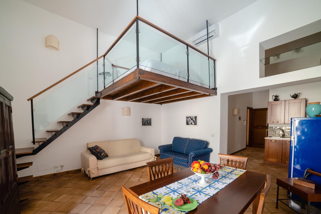 Vilagos Apartments & Loft Taormina Buitenkant foto